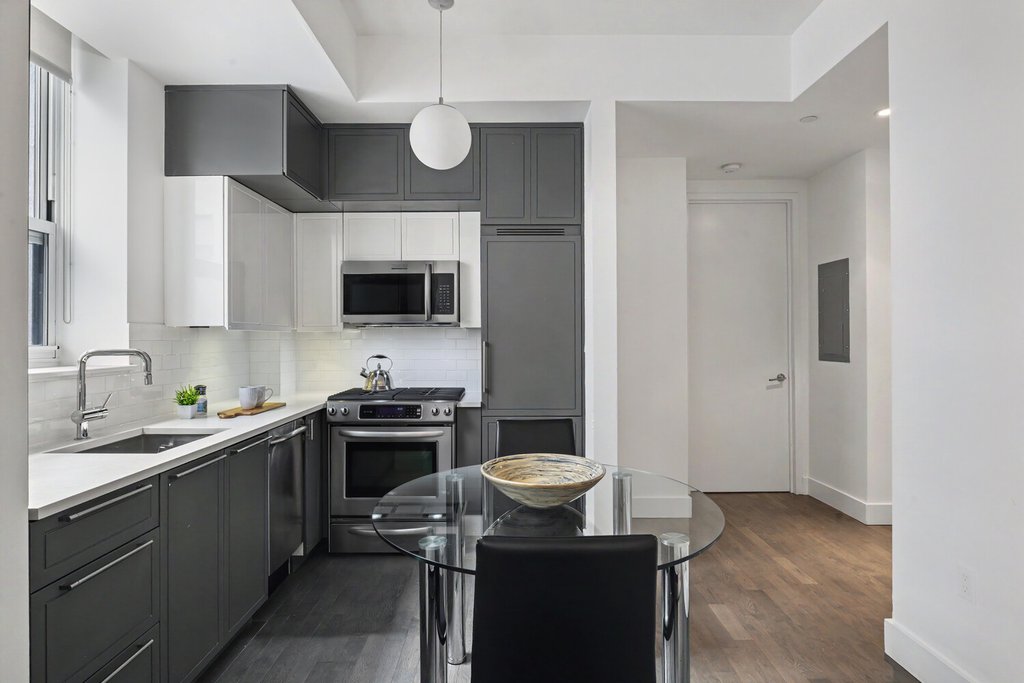 416 West 52nd Street, Unit 611