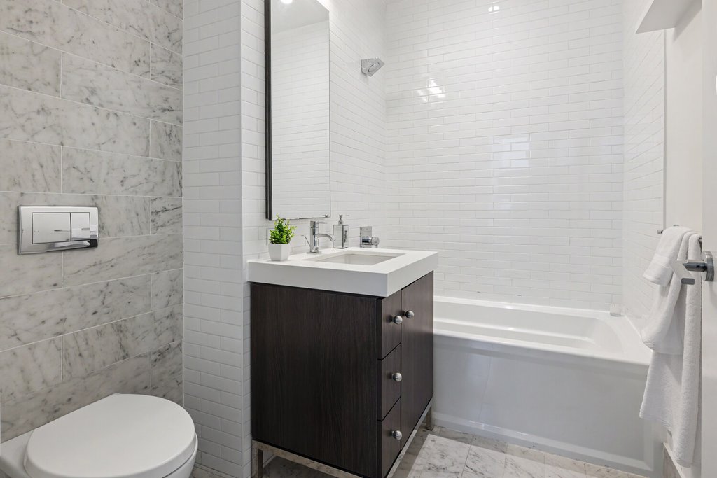 416 West 52nd Street, Unit 611 photo 5
