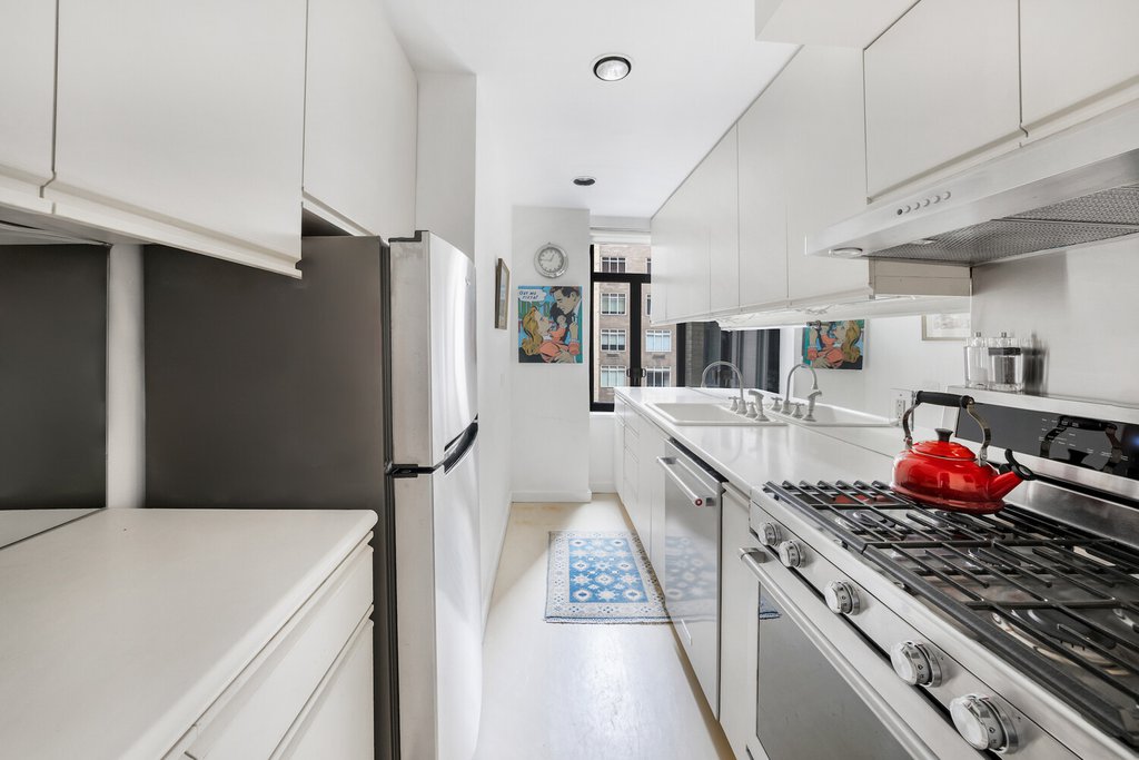 25 West 54th Street, Unit 7C photo 6