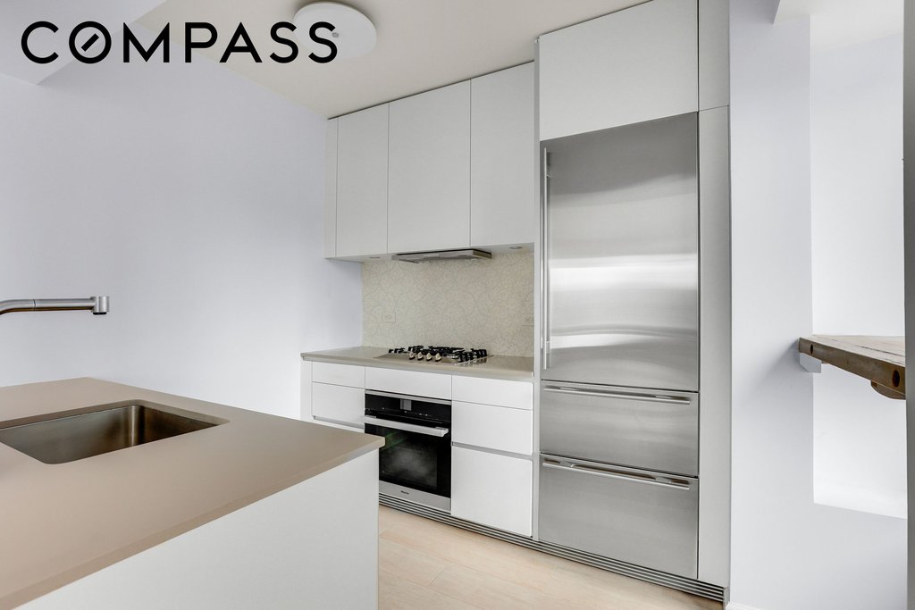 150 West 56th Street, Unit 3602 photo 3