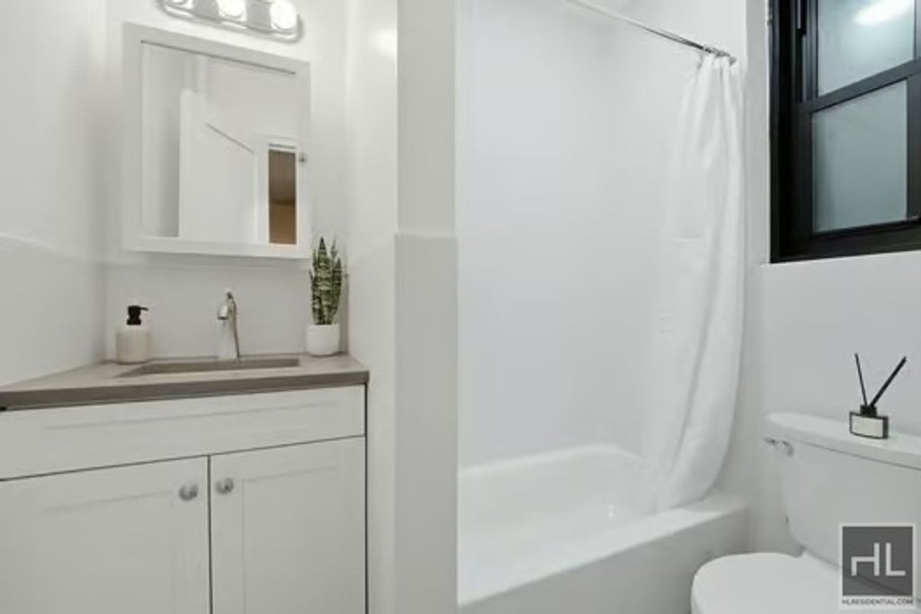 160 East 3rd Street, Unit 2F photo 19