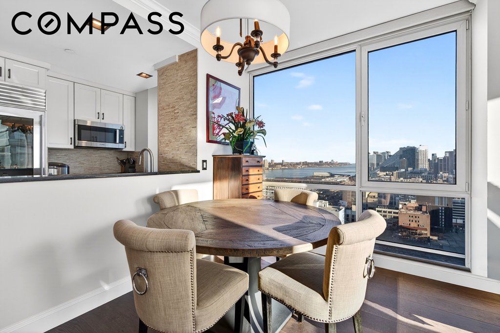 635 West 42nd Street, Unit 23E photo 4