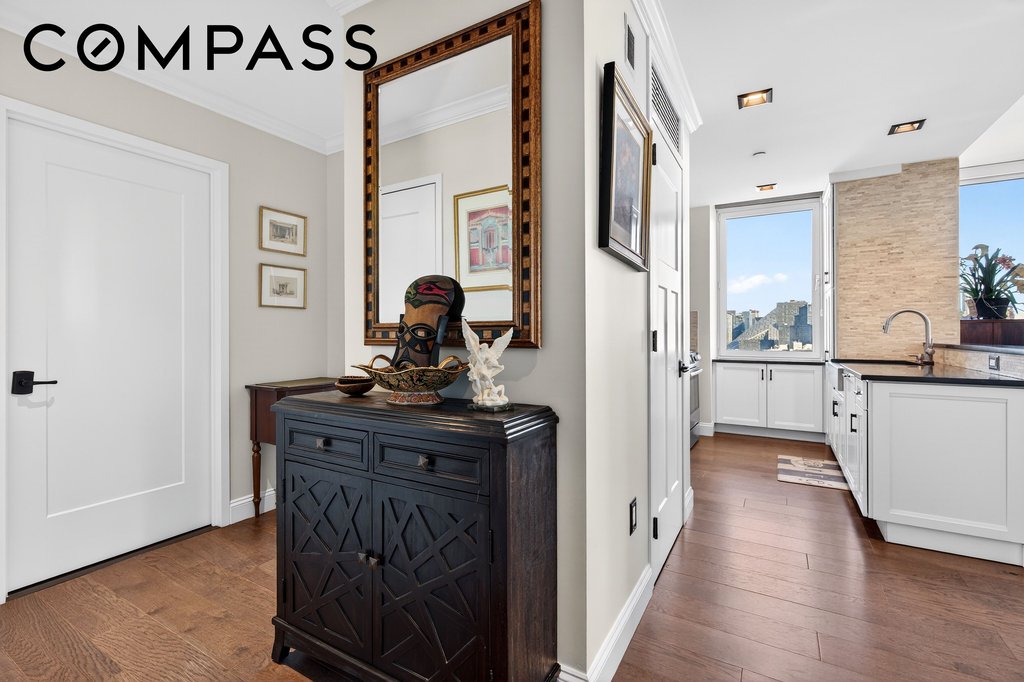635 West 42nd Street, Unit 23E photo 8
