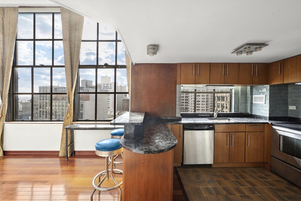 111 Fourth Avenue, Unit 7C photo 2