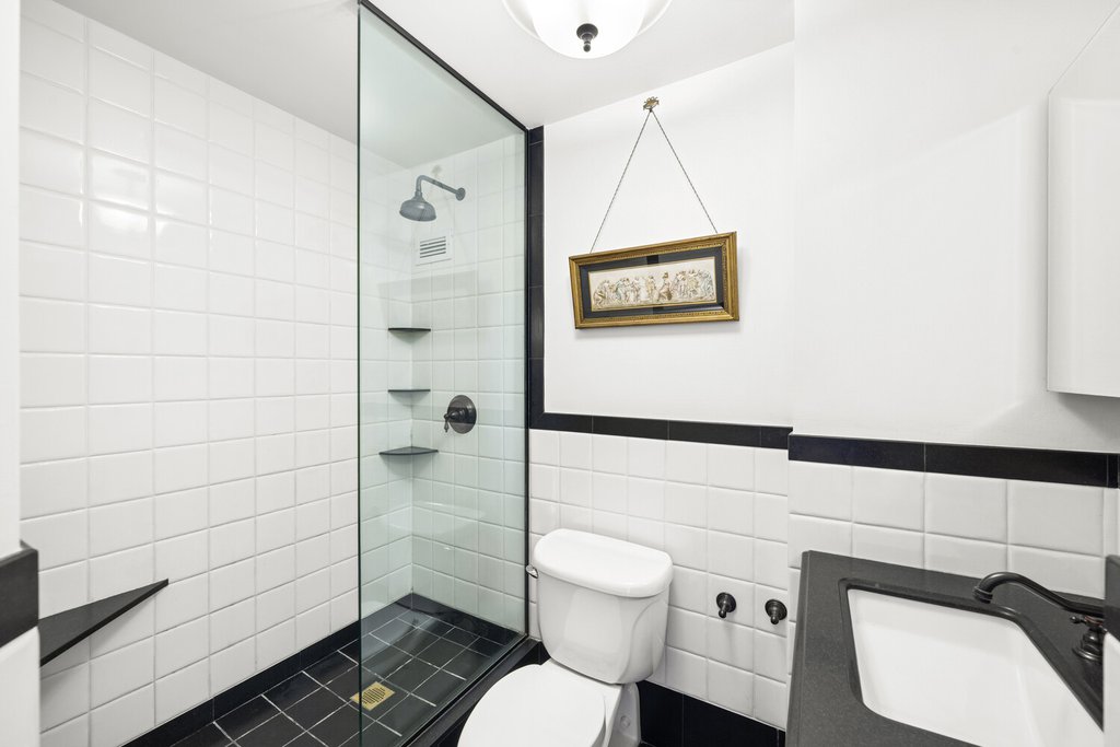 111 Fourth Avenue, Unit 7C photo 4