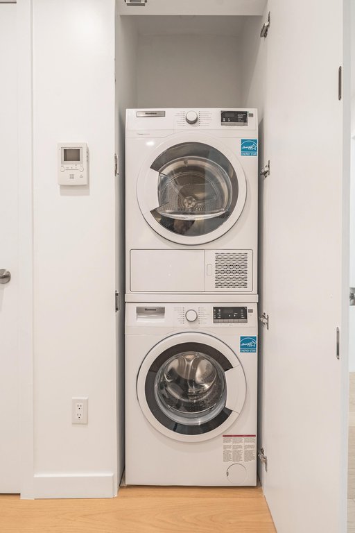 30-05 Vernon Boulevard, Unit 4G photo 6