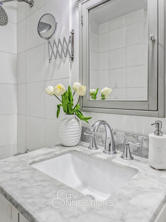 310 East 46th Street, Unit 11D photo 9