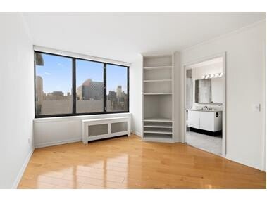 422 East 72nd Street, Unit 32C photo 7