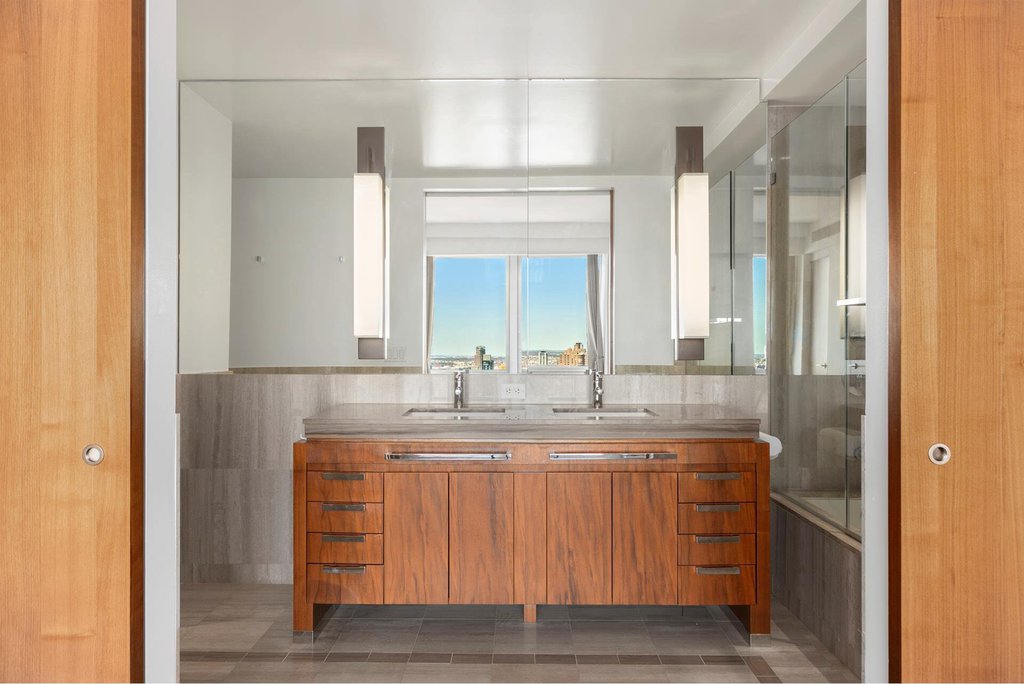400 Fifth Avenue, Unit 51A photo 8