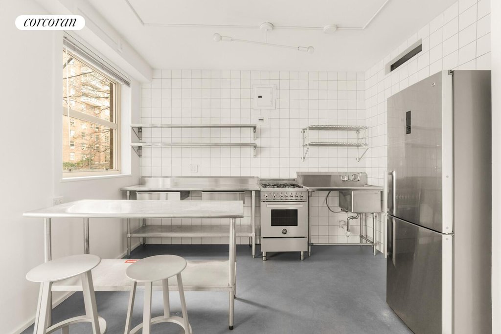 80 La Salle Street, Unit 2E photo 6