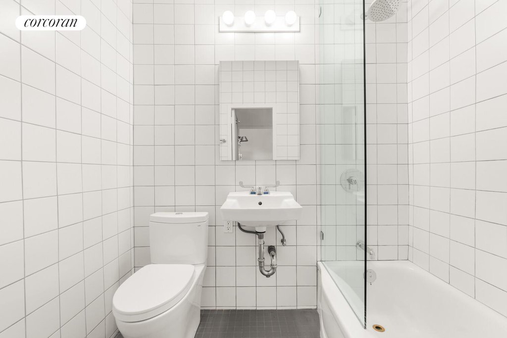 80 La Salle Street, Unit 2E photo 7