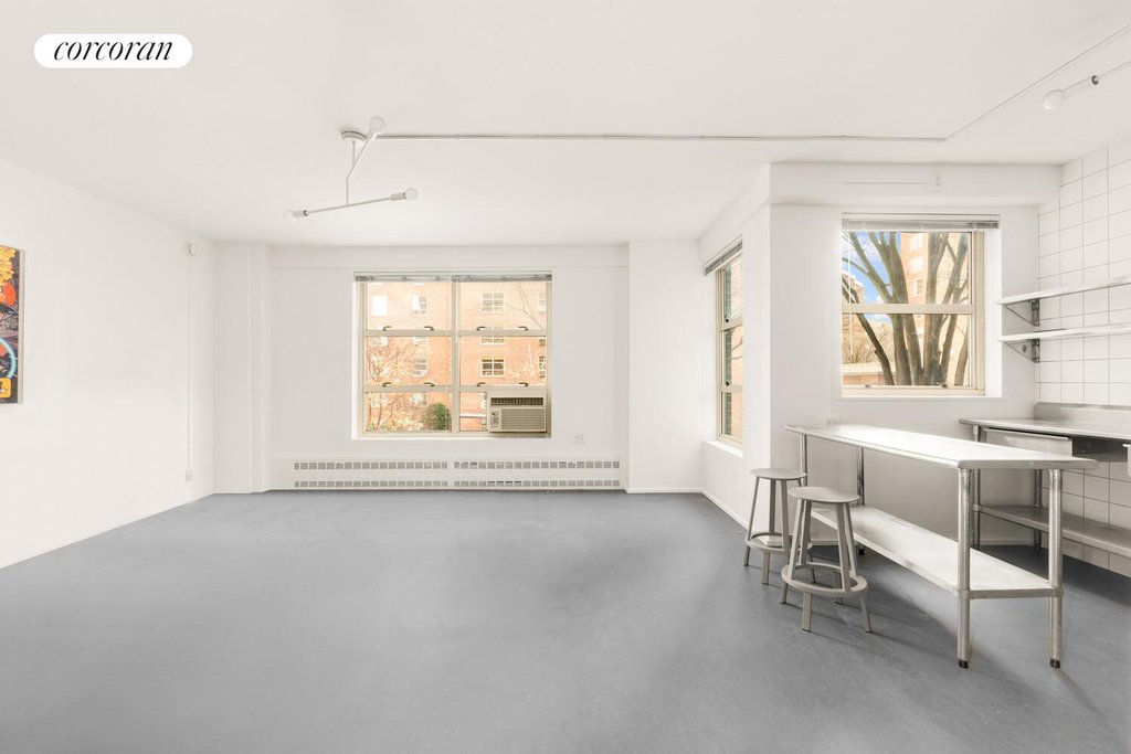 80 La Salle Street, Unit 2E photo 2