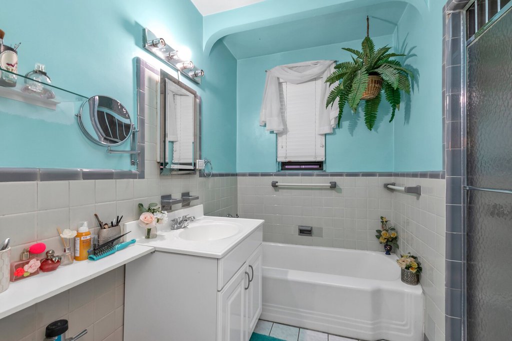 69-10 Yellowstone Boulevard, Unit 210 photo 13