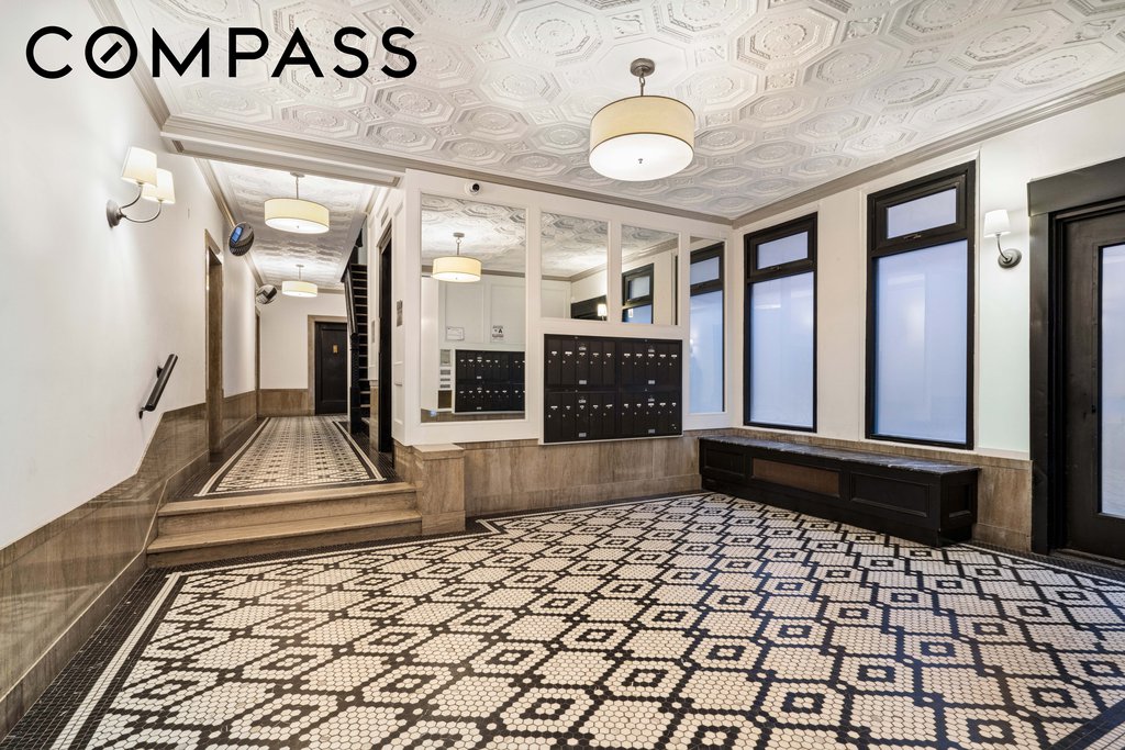 130 West 16th Street, Unit 3 photo 6