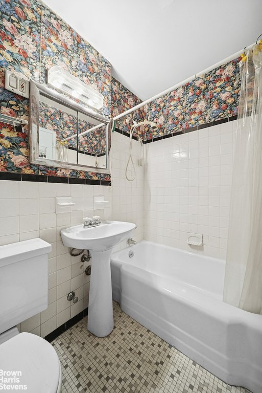 210 East 15th Street, Unit 2D photo 13