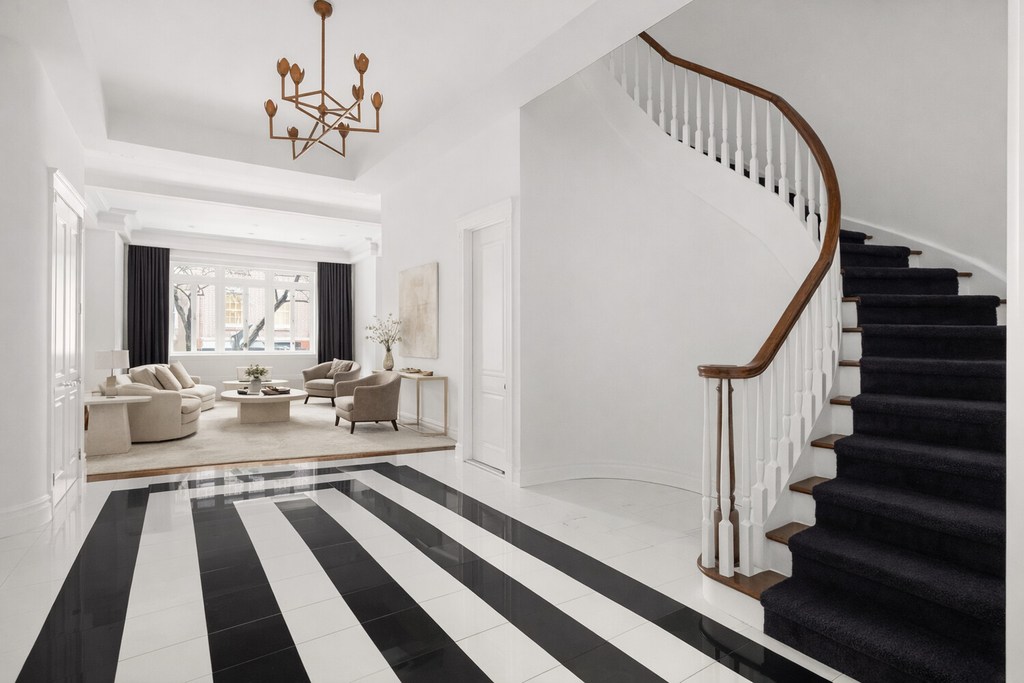 18 East 62nd Street, Unit 2/3 photo 3