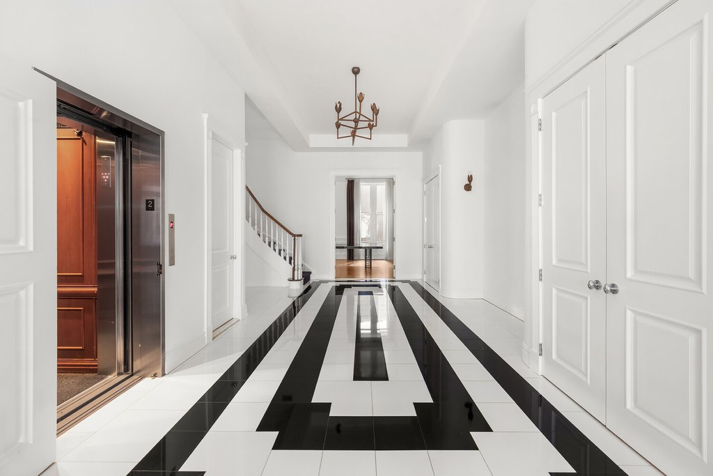 18 East 62nd Street, Unit 2/3 photo 4