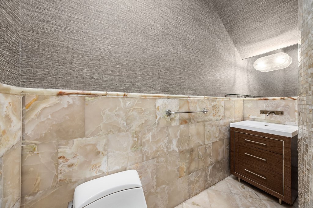 18 East 62nd Street, Unit 2/3 photo 5