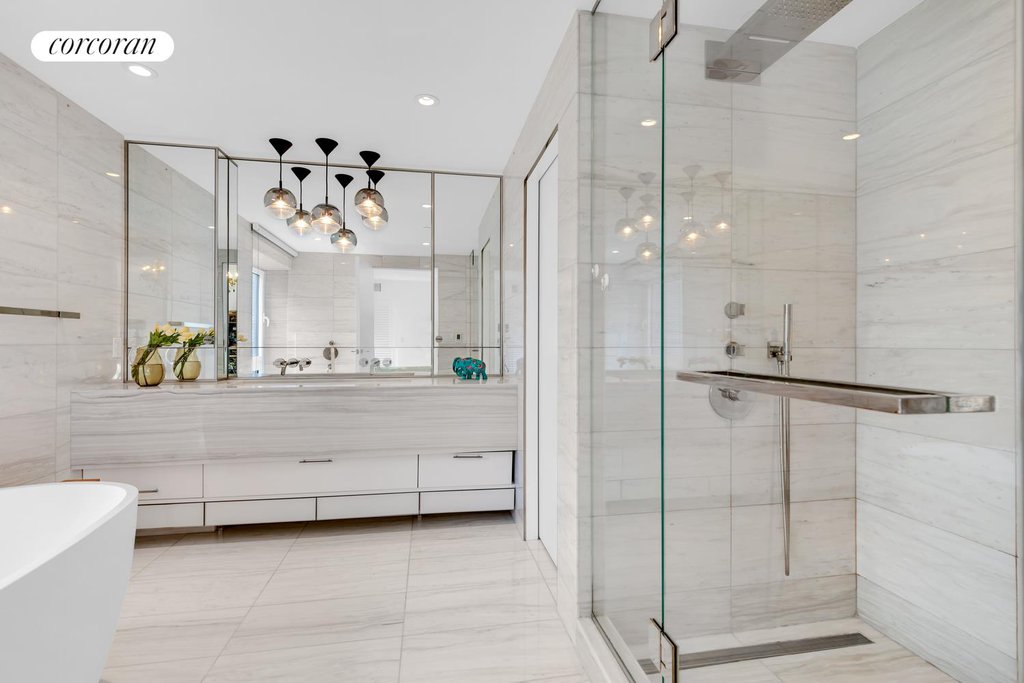135 West 52nd Street, Unit 27A photo 4