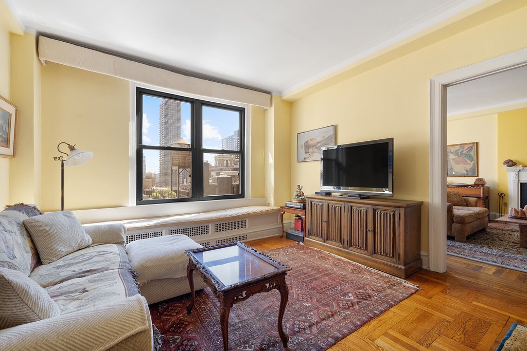 1105 Park Avenue, Unit 10D photo 3