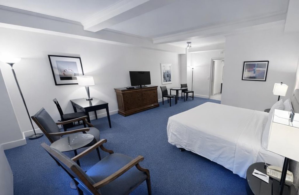 111 East 56th Street, Unit 409