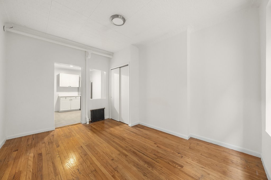 332 East 77th Street, Unit 3 photo 3