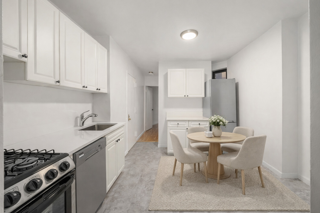 332 East 77th Street, Unit 3 photo 4