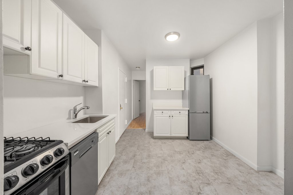 332 East 77th Street, Unit 3 photo 5