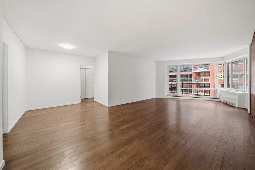60 Sutton Place South, Unit 7KN photo 2