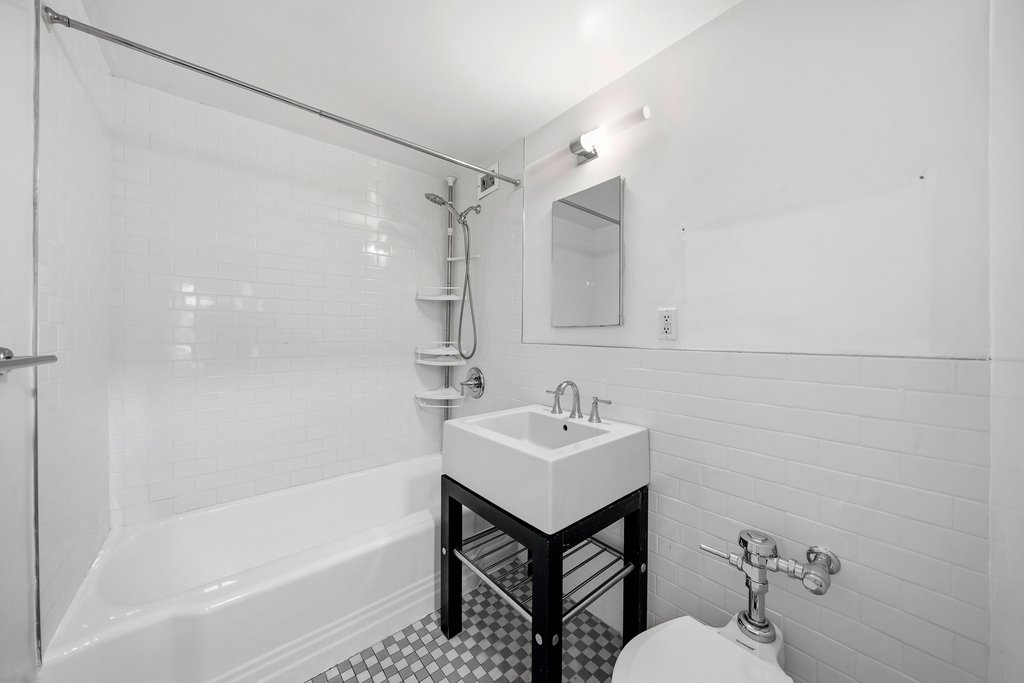 60 Sutton Place South, Unit 7KN photo 12