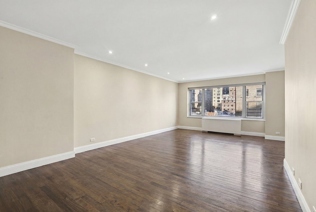 118 East 60th Street, Unit 8CD photo 2
