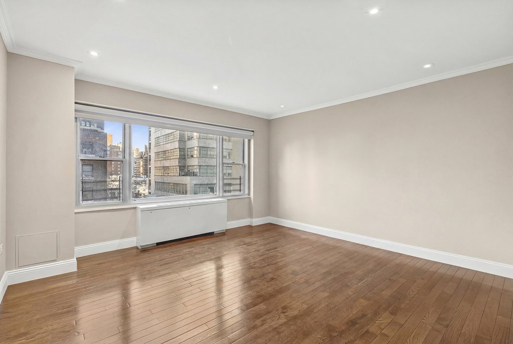 118 East 60th Street, Unit 8CD photo 8