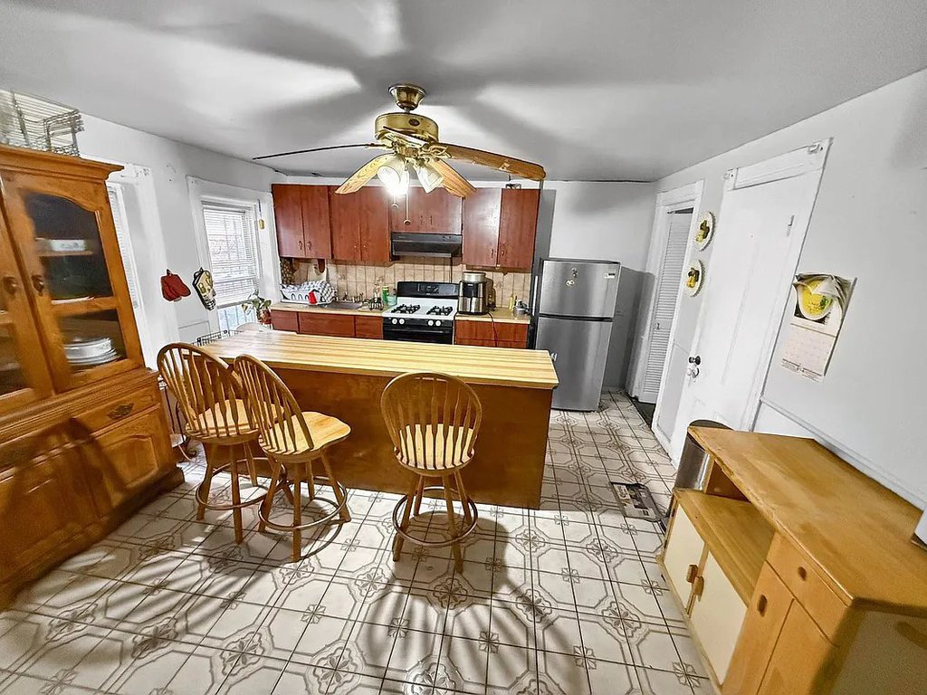 699 Sterling Place – For Sale photo 19