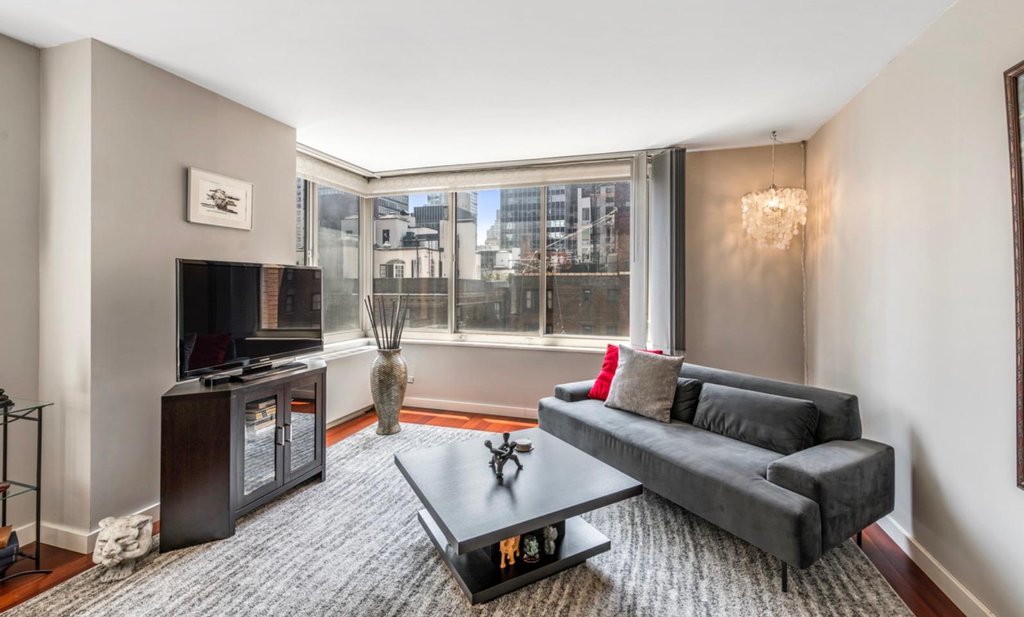 145 East 48th Street, Unit 17F photo 3