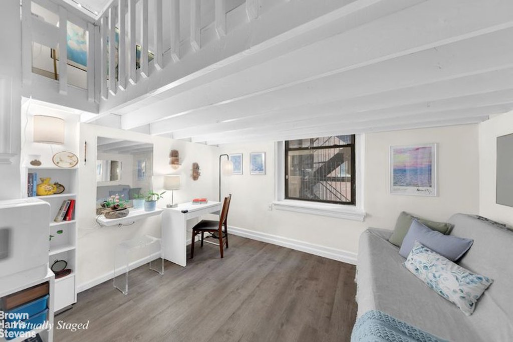 140 West 69th Street, Unit 61B photo 2