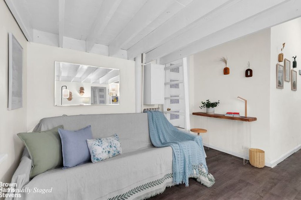 140 West 69th Street, Unit 61B photo 3