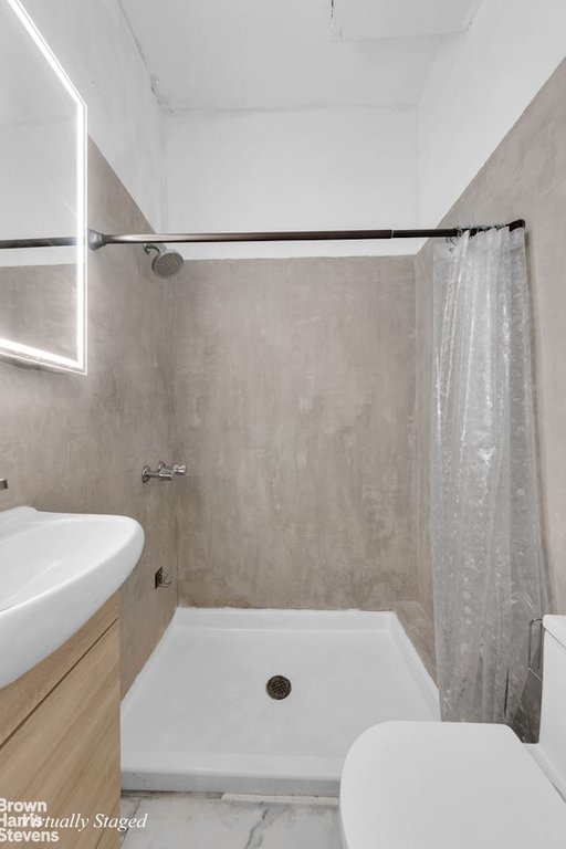 140 West 69th Street, Unit 61B photo 5