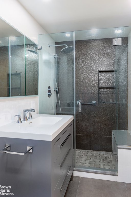 400 East 56th Street, Unit 27H photo 13
