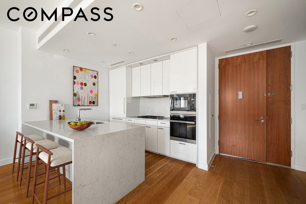 301 East 61st Street, Unit 10B photo 3