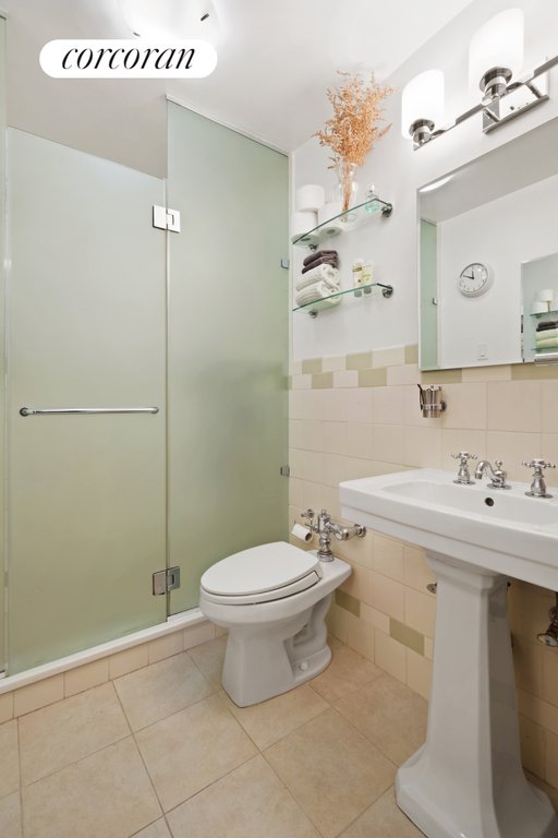 200 East 16th Street, Unit 8DE photo 7