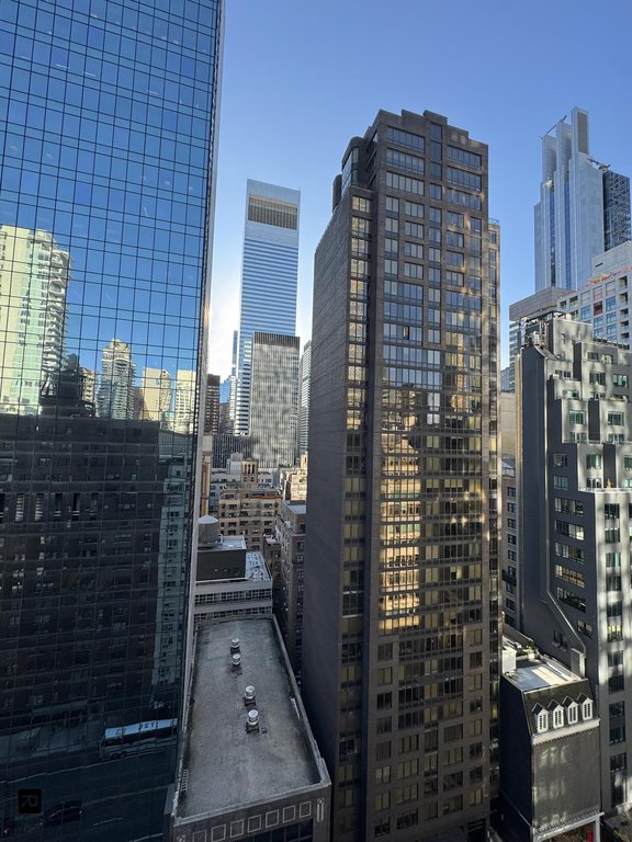 153 East 57th Street, Unit 21B photo 7