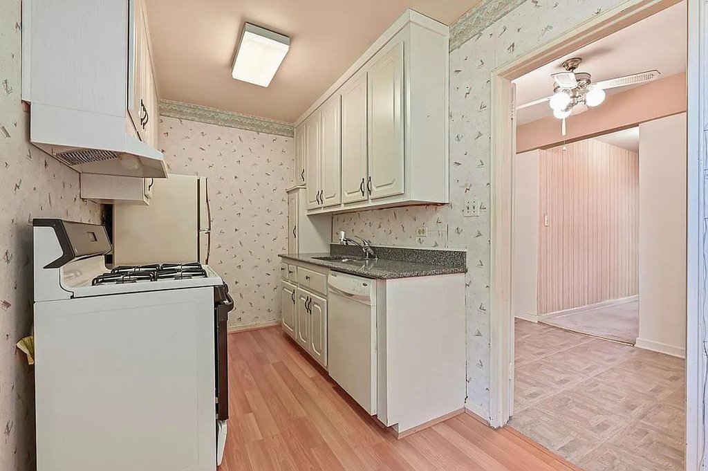 2727 Ocean Parkway, Unit E22 photo 13