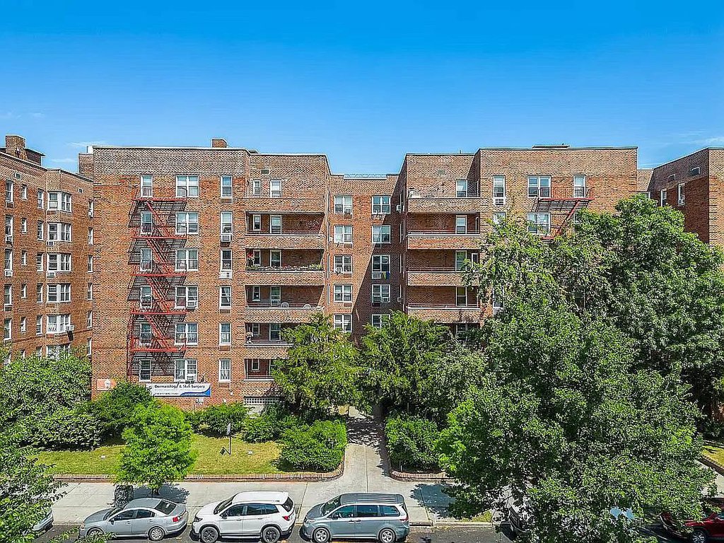 2727 Ocean Parkway, Unit E22 photo 18