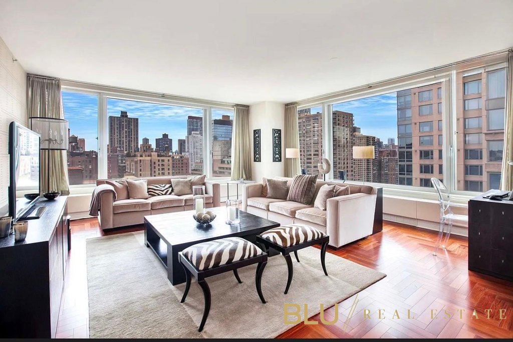 240 Riverside Boulevard, Unit 17BC
