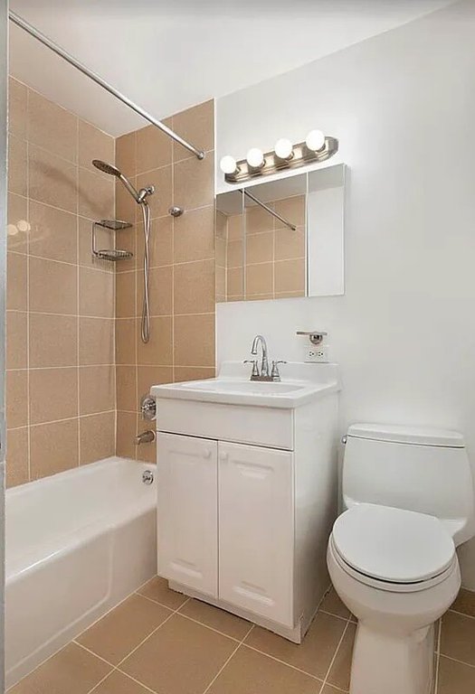 305 East 24th Street, Unit 9N photo 5