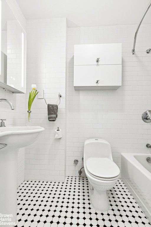159 Madison Avenue, Unit 11G photo 5