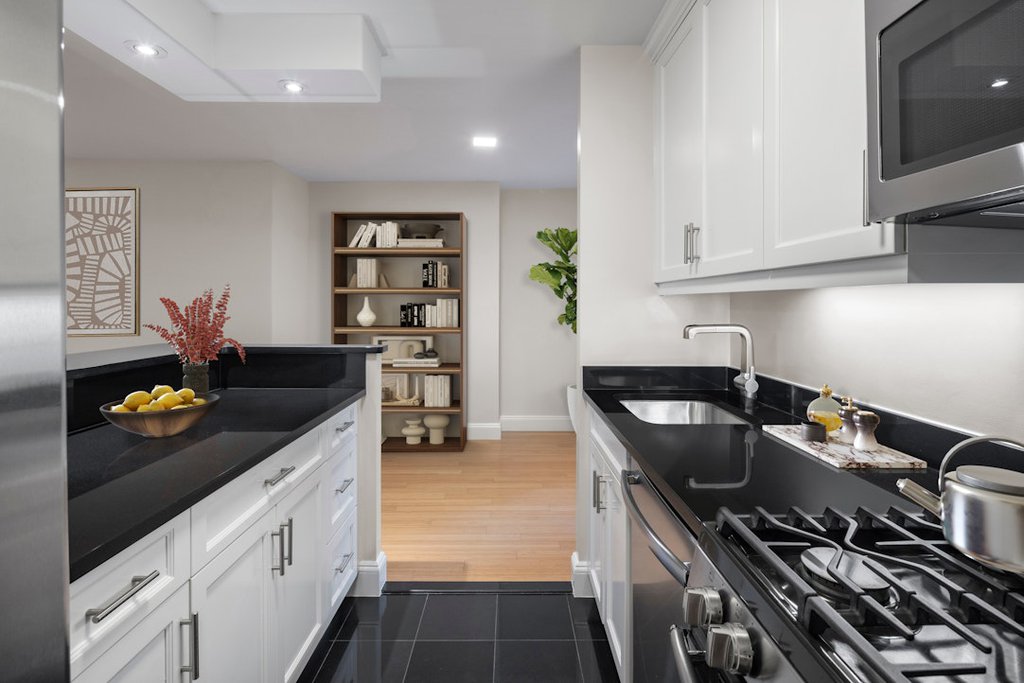 155 West 68th Street, Unit 1922 photo 4