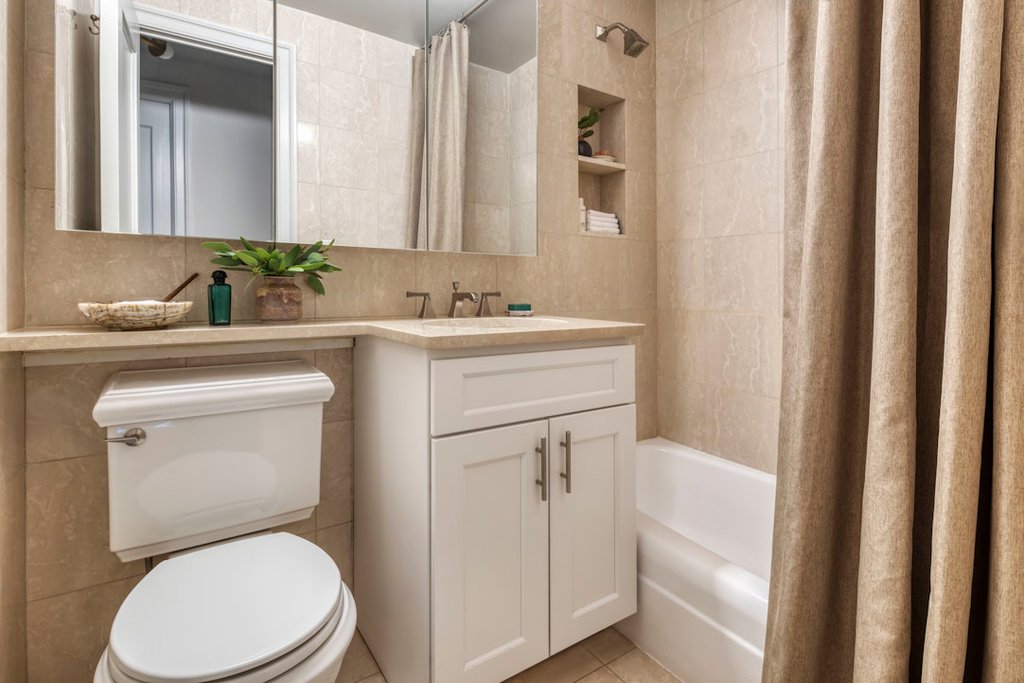 155 West 68th Street, Unit 1922 photo 10