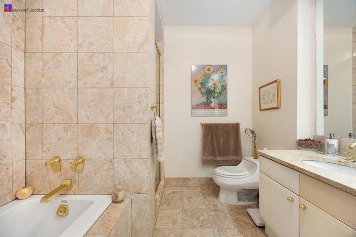 200 Riverside Boulevard, Unit 10L photo 6