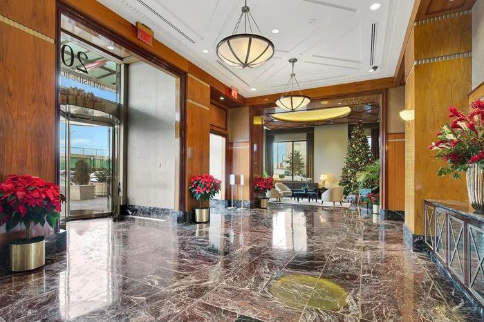 200 Riverside Boulevard, Unit 10L photo 9